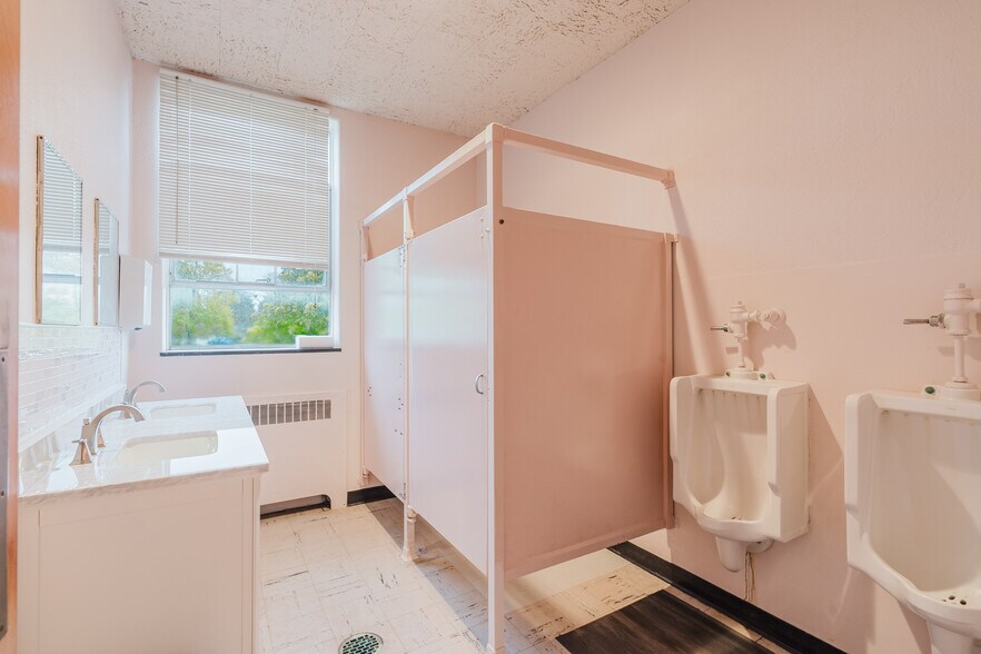 More Photos Of 557 Thompson Blvd, Watertown Religious Facility For Sale