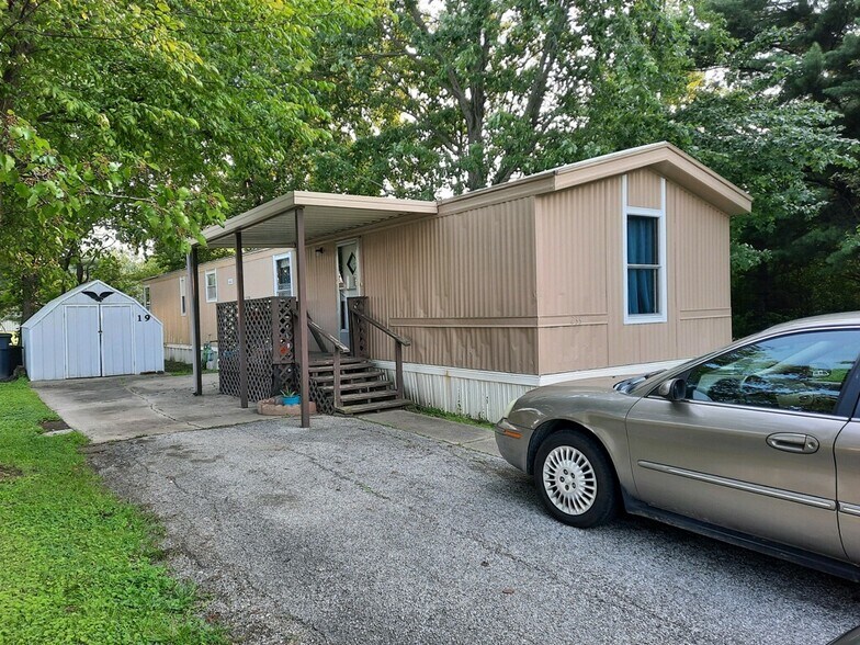 More Photos Of 321 N All Seasons Rd, Geff Manufactured Housing Mobile Home Park For Sale