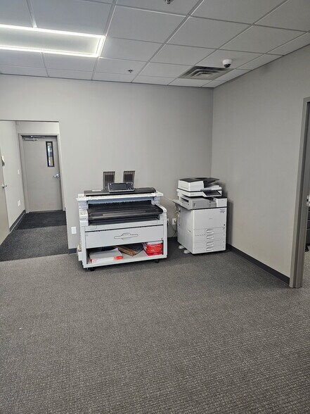 More Photos Of 5500 Cottonwood Ln SE, Prior Lake Warehouse For Lease