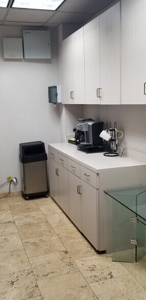 More Photos Of 5160 Campus Dr, Newport Beach Medical For Lease