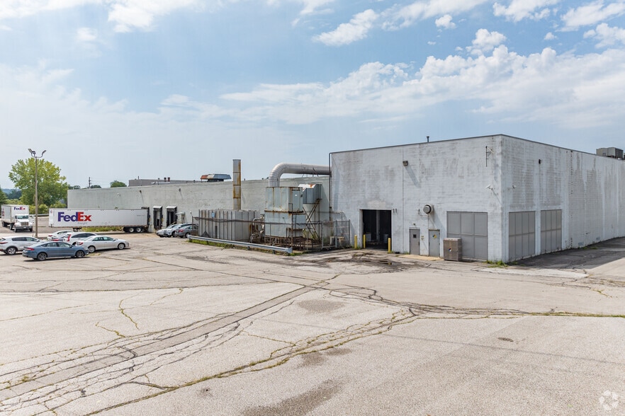 More Photos Of 4437 E 49th St, Cleveland Warehouse For Lease