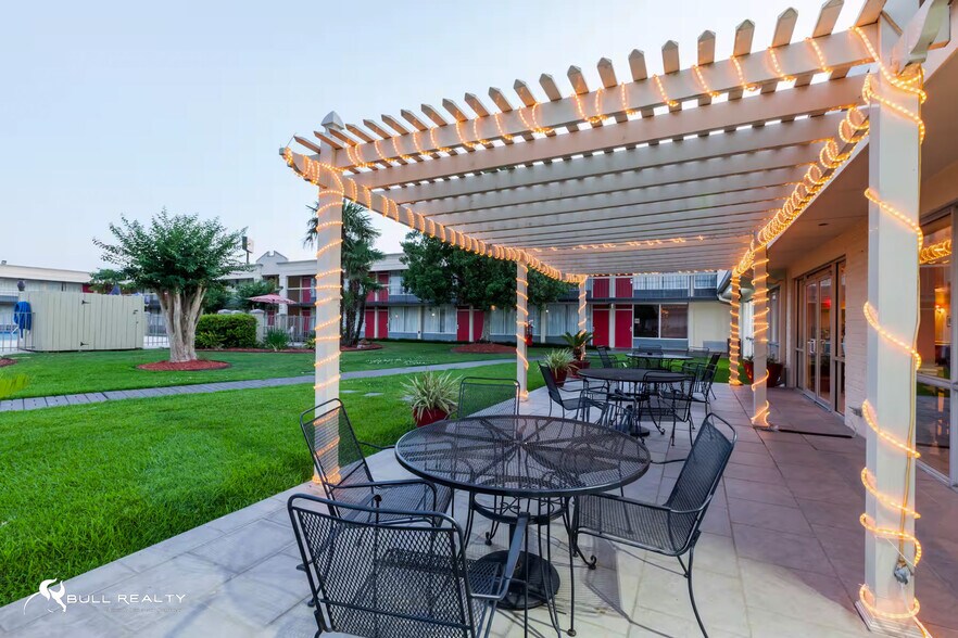 More Photos Of 2915 Highway 14, New Iberia Apartments For Sale