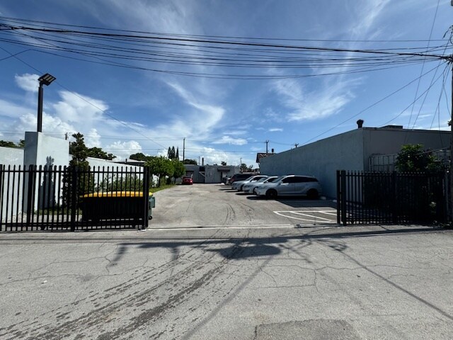 More Photos Of 1222 Nw 29th St, Miami Medical For Sale