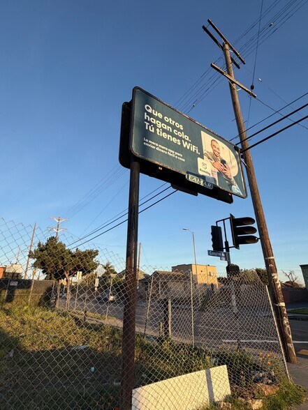 More Photos Of 4366 Compton Ave, Los Angeles Land For Sale