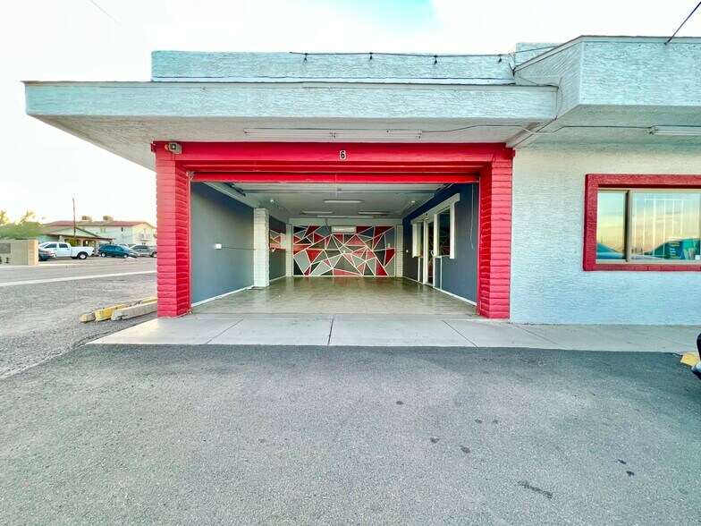 More Photos Of 8410 S Avenida del Yaqui, Guadalupe Storefront Retail Office For Lease