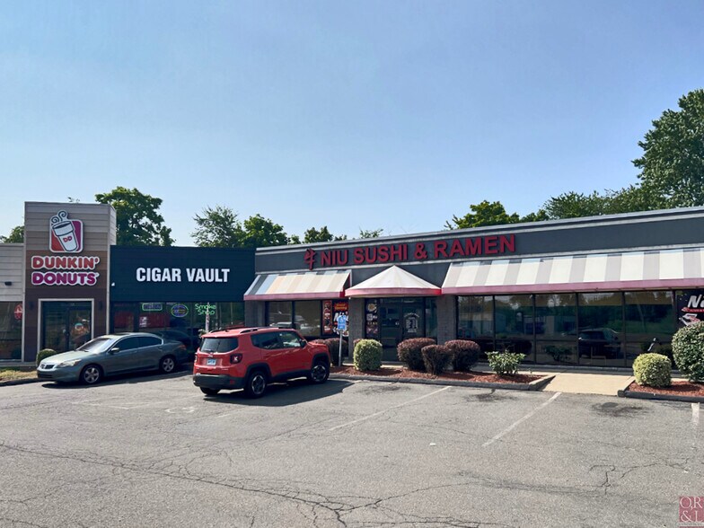 More Photos Of 96 Frontage Rd, East Haven Storefront For Sale