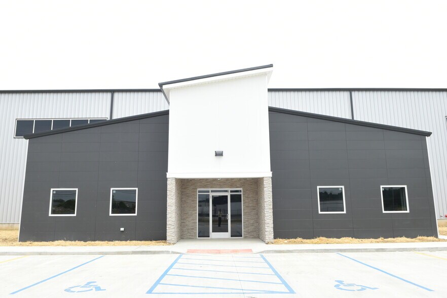 More Photos Of 265 Commerce Dr, South Point Industrial For Lease