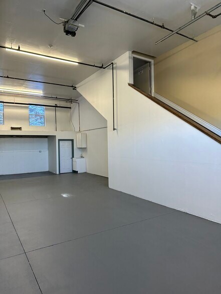 More Photos Of 29340 Industrial Way, Evergreen Warehouse For Lease