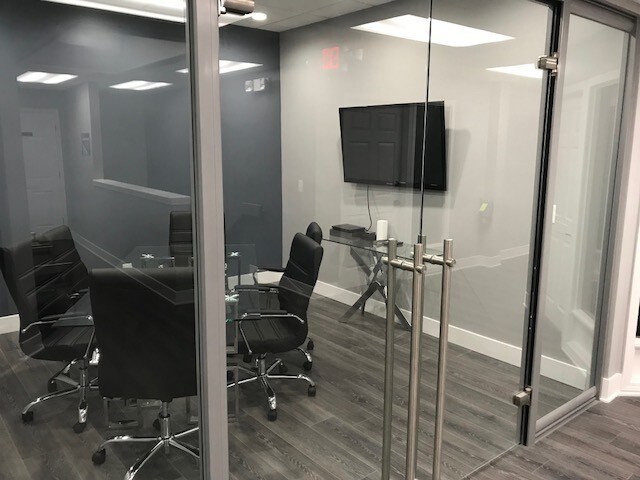 More Photos Of 20902 Mack Ave, Grosse Pointe Office For Lease