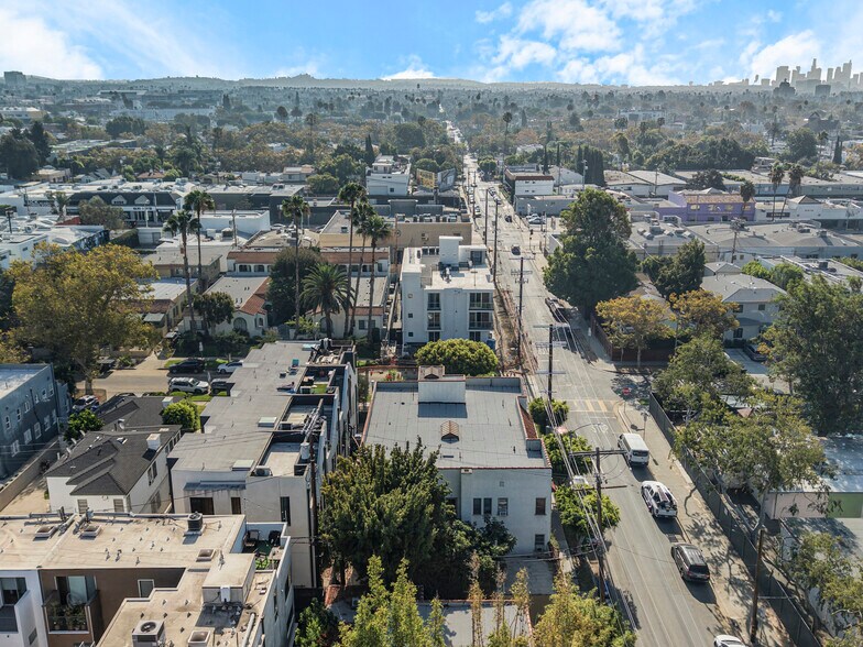 More Photos Of 803 N Detroit St, Los Angeles Apartments For Sale