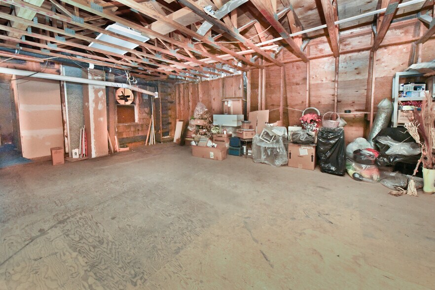 More Photos Of 4143 Main St, Bridgeport Storefront For Sale