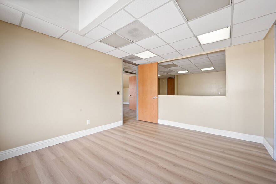 More Photos Of 2715 W 1st St, Santa Ana Unknown For Lease