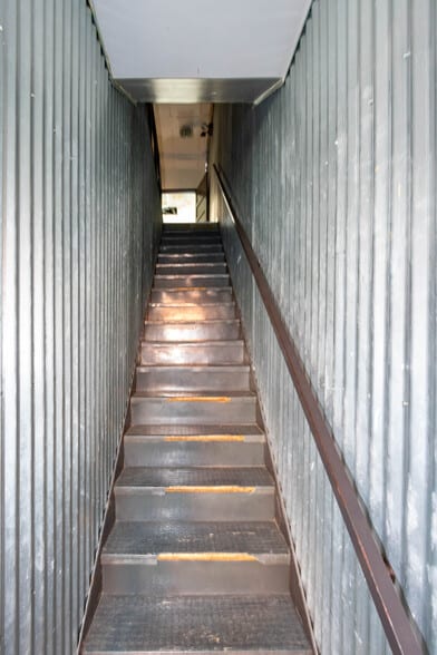 More Photos Of 115 W Saratoga St, Baltimore Storefront Retail Residential For Sale