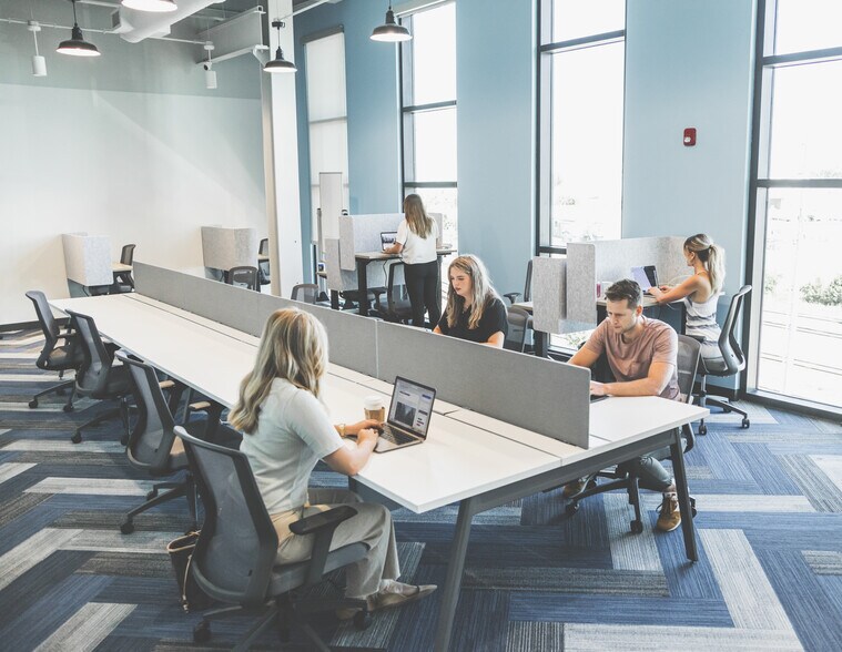 More Photos Of 4900 Centennial Blvd, Nashville Office For Sale