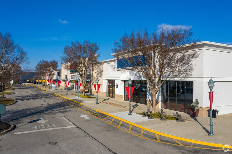 More Photos Of 4302-4330 Summit Plaza Dr, Louisville Unknown For Lease