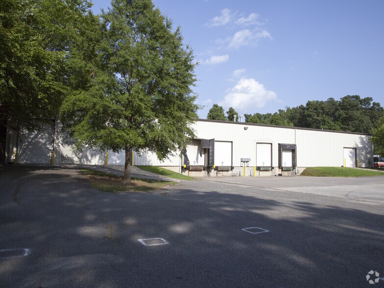 More Photos Of 6512 Chapel Hill Rd, Raleigh Warehouse For Lease