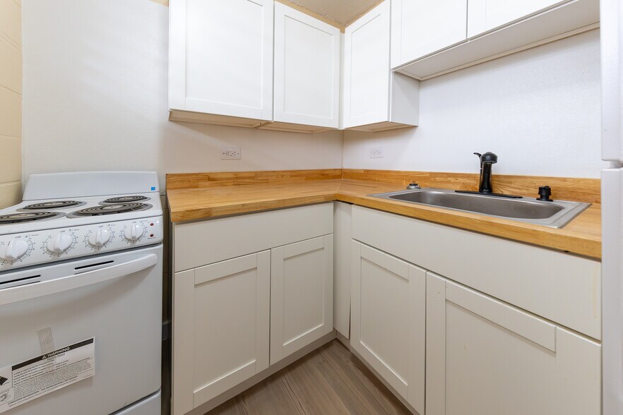 More Photos Of 84-1111 Hana St, Waianae Apartments For Sale