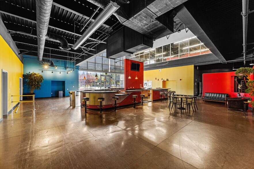 More Photos Of 1900 Del Paso Rd, Sacramento Health Club For Lease