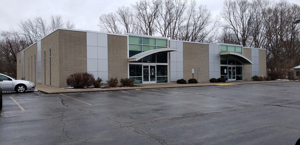 More Photos Of 1800 W Mason St, Green Bay Office For Sale