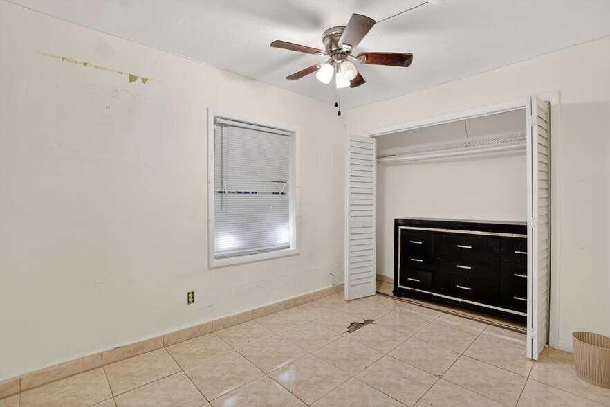 More Photos Of 5925 SW 64th St, South Miami Multifamily For Sale