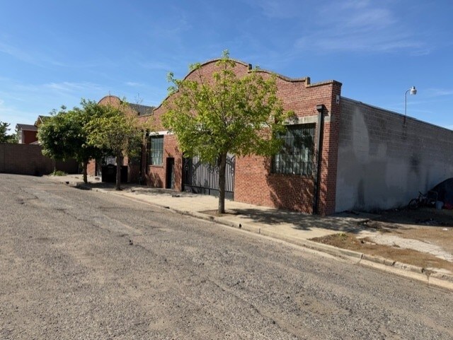 More Photos Of 319 S American St, Stockton Warehouse For Lease