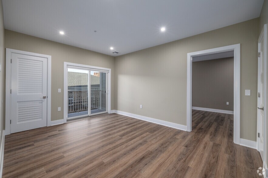 More Photos Of 106-108 Montgomery St, Bloomfield Apartments For Sale