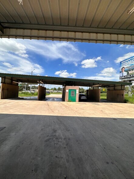 More Photos Of 1222 N Bryant St, Pleasanton Carwash For Sale