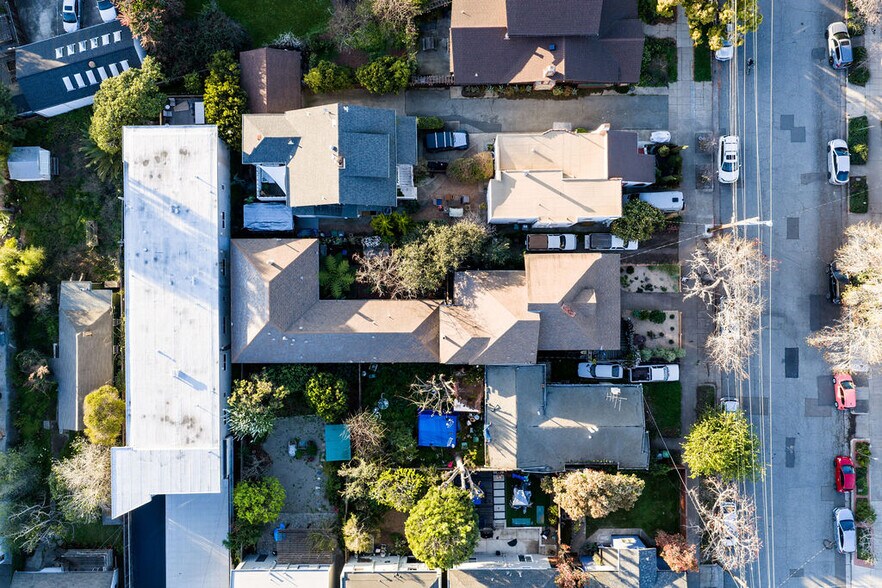 More Photos Of 219 John St, Oakland Apartments For Sale