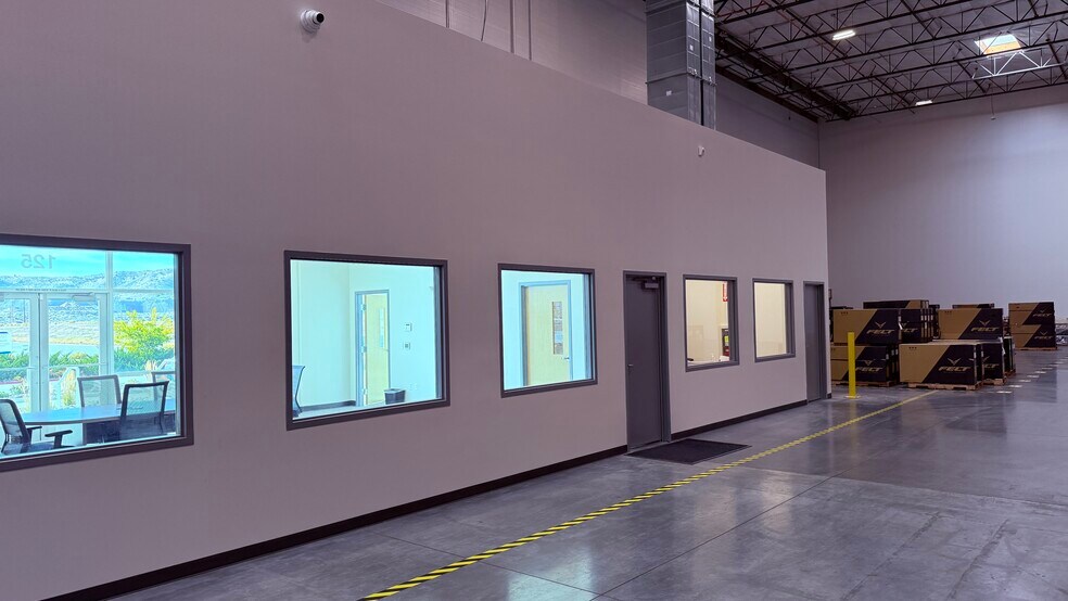 More Photos Of 447 Ingenuity Ave, Sparks Warehouse For Lease