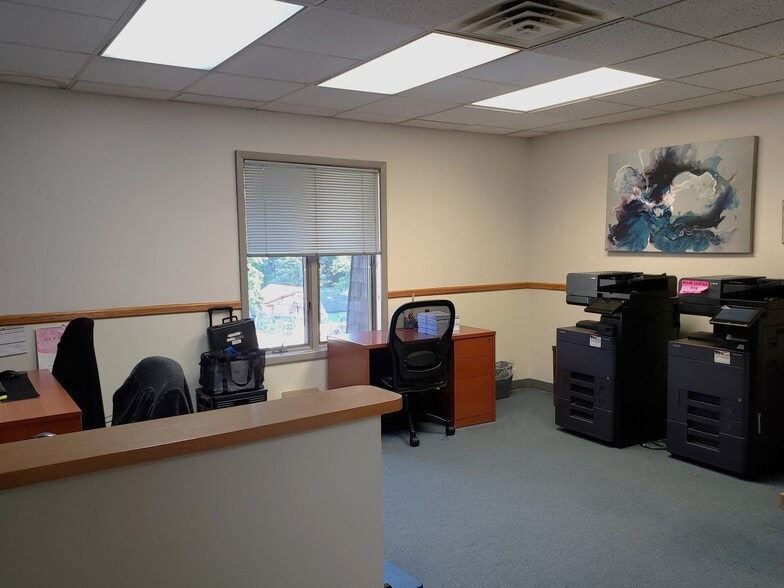 More Photos Of 557 Broad St, Bloomfield Medical For Sale