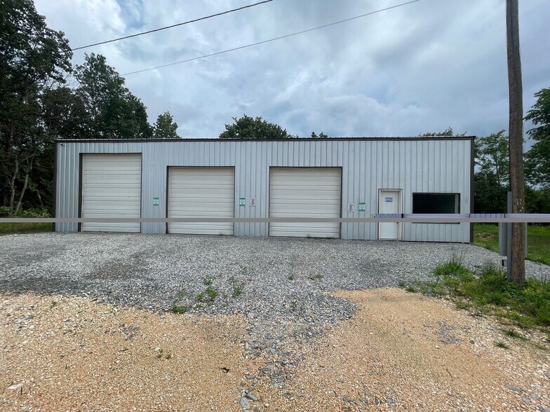 More Photos Of 6906 62/412 Highway, Viola Auto Repair For Sale