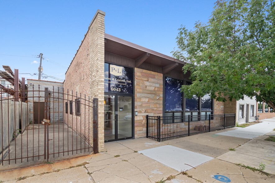 Primary Photo Of 6043 N Milwaukee Ave, Chicago Warehouse For Sale