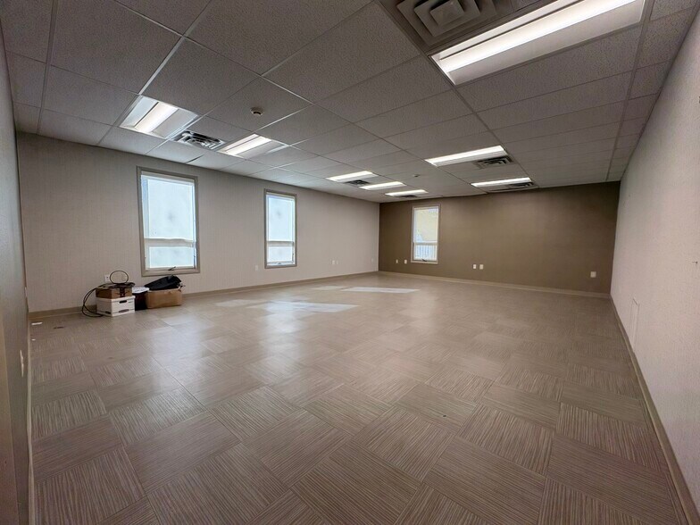 More Photos Of 1575 Brunswick Ave, Lawrence Township Cumberland Bank For Lease