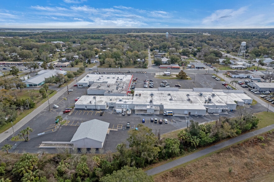 More Photos Of 128 NW 3rd Ave, Chiefland Industrial For Lease