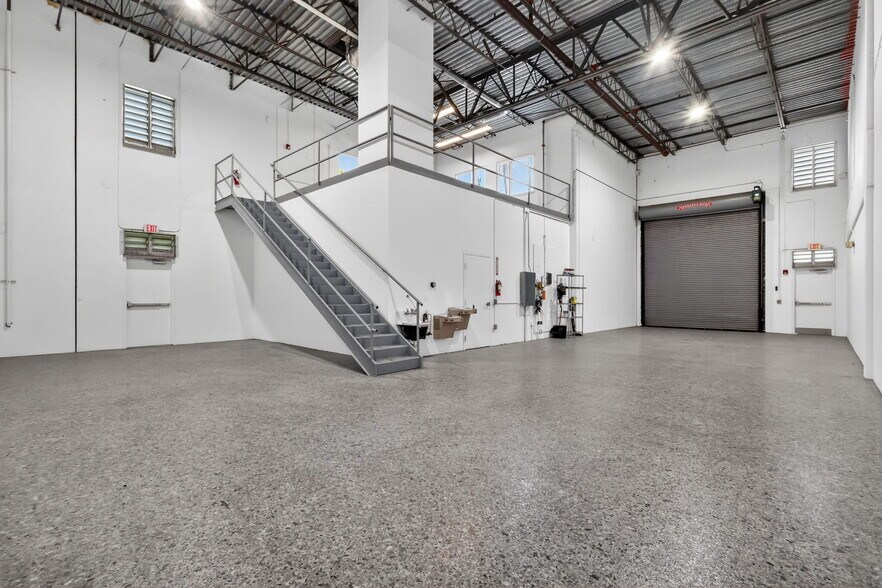 More Photos Of 1250 Wallace Dr, Delray Beach Warehouse For Lease