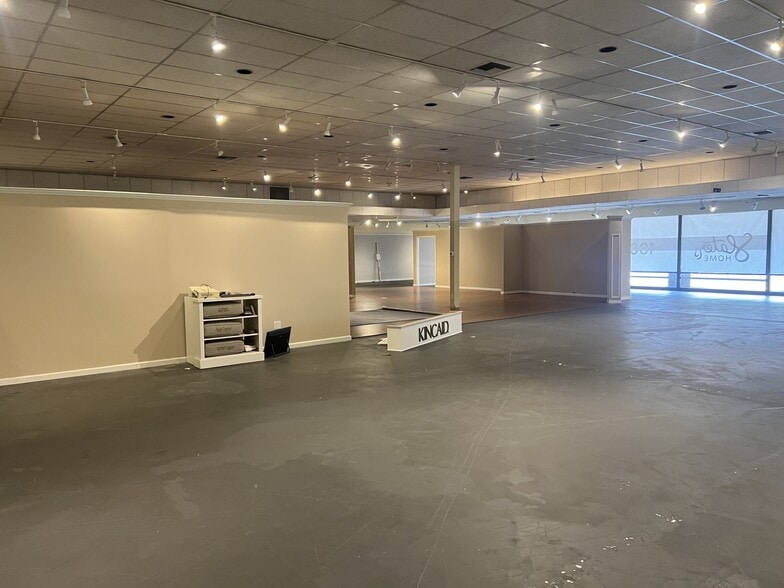 More Photos Of 345 W 18th St, Merced Storefront For Sale