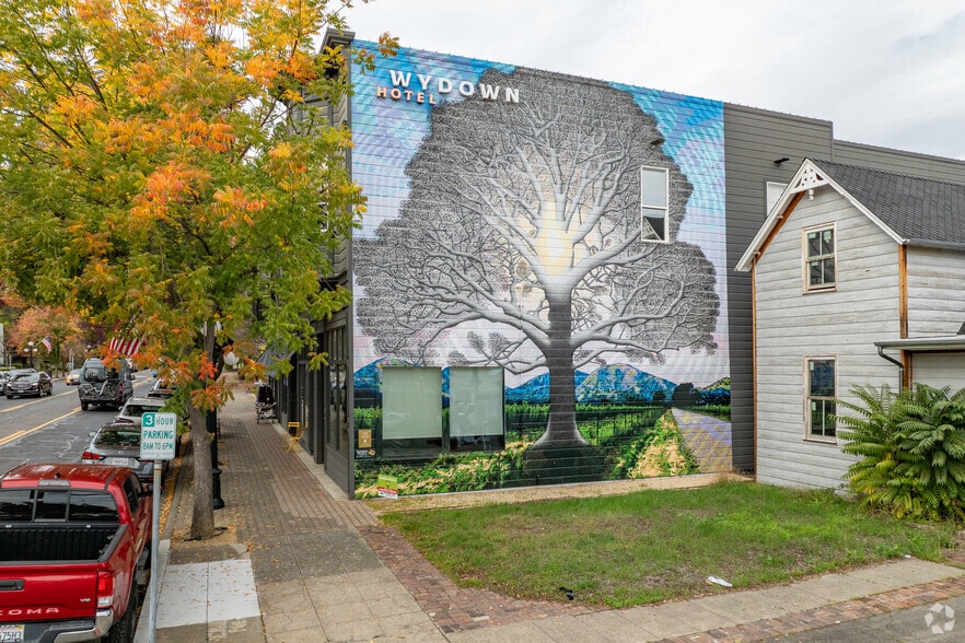More Photos Of 1420-1428 Main St, Saint Helena Hotel For Sale