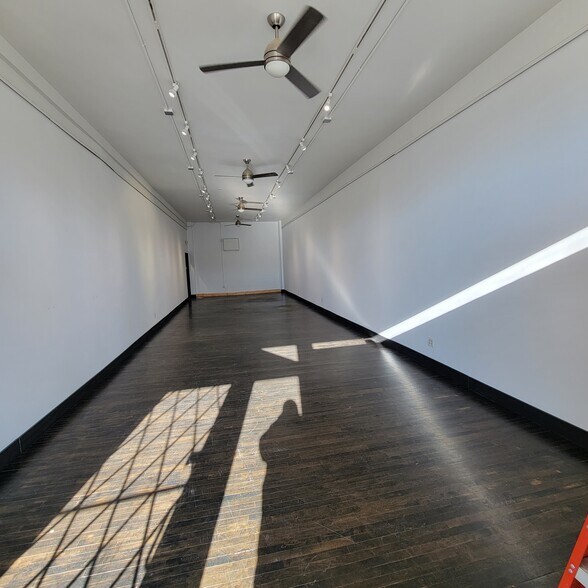 More Photos Of 810-822 W Lake St, Minneapolis Storefront Retail Residential For Lease