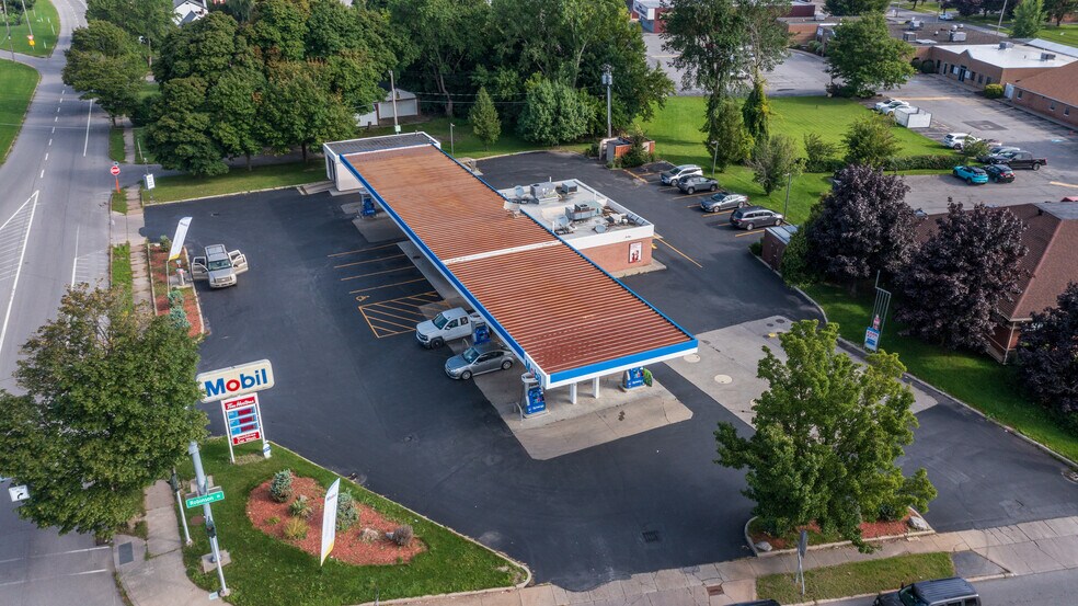 Primary Photo Of 459 Division St, North Tonawanda Convenience Store For Sale