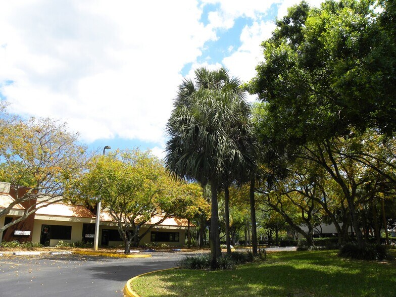 More Photos Of 6400-6472 NW 5th Way, Fort Lauderdale Office For Lease
