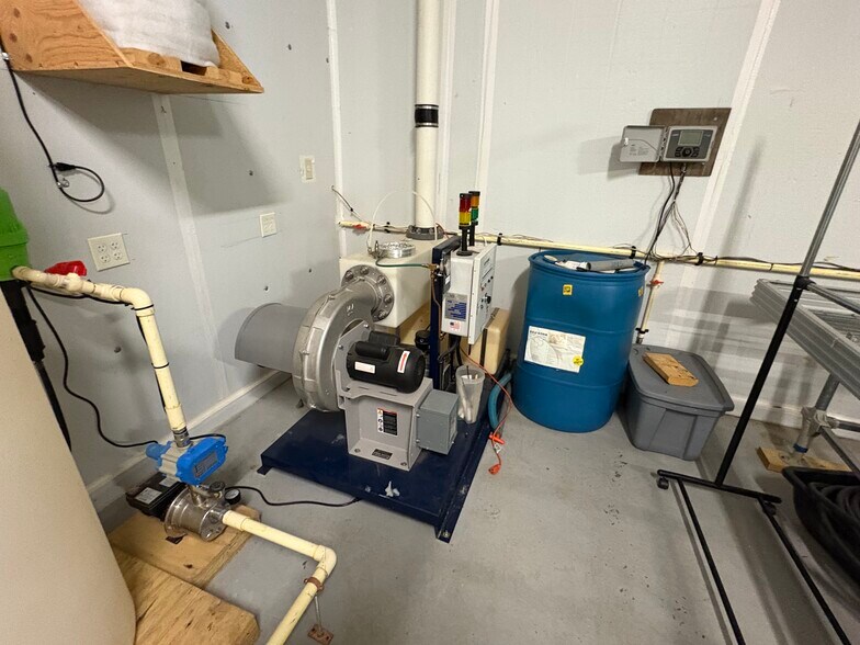 More Photos Of 201 Daniel Shays Hwy, Athol Flex For Sale