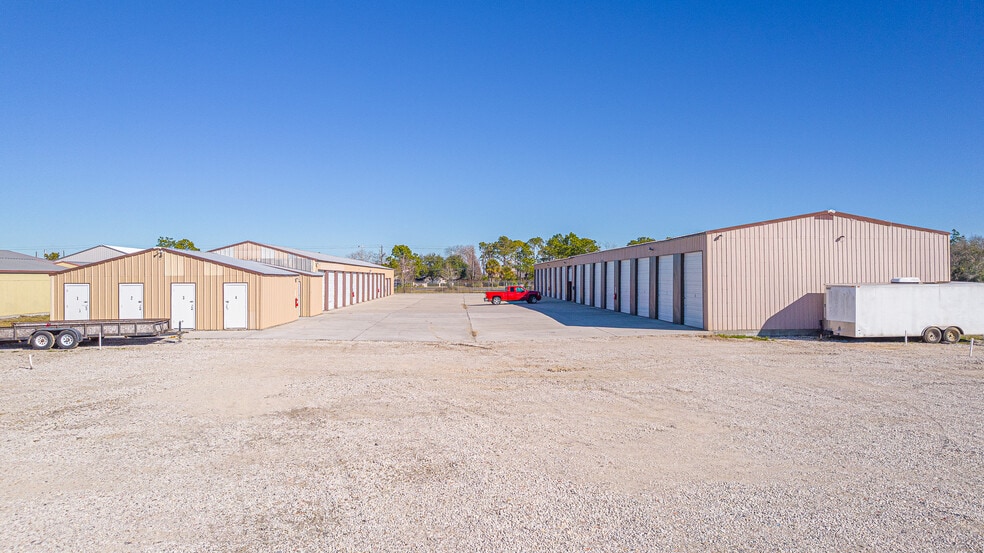 More Photos Of 207 27th St, San Leon Self Storage For Sale