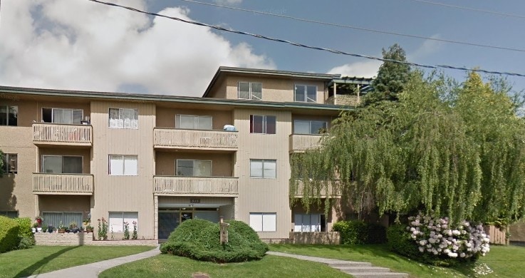 Primary Photo Of 517 Tenth St, New Westminster Apartments For Sale
