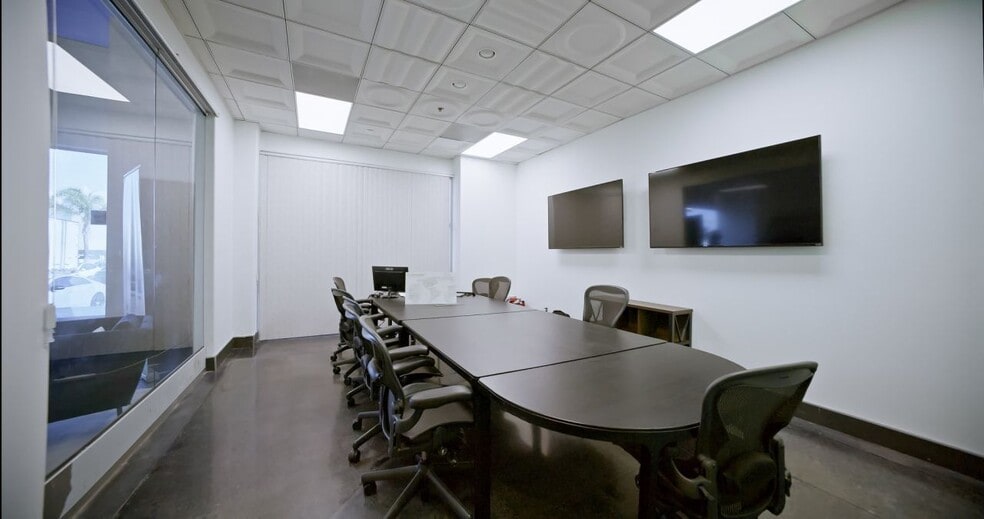 More Photos Of 218 Machlin Ct, City Of Industry Warehouse For Lease