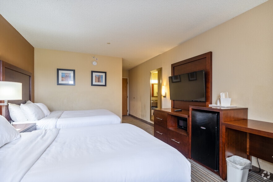 More Photos Of 5345 Broadmoor Cir NW, Canton Hotel For Sale