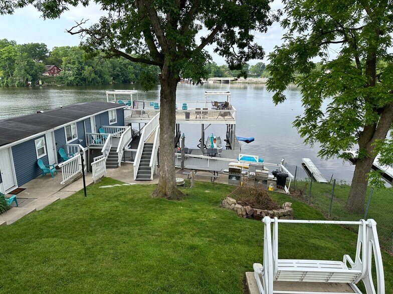 More Photos Of 5088 E Indiana Beach Rd, Monticello Hotel For Sale