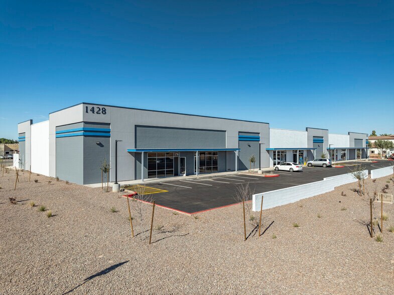 More Photos Of 1428 N Horne St, Gilbert Warehouse For Lease