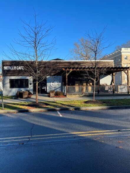 Primary Photo Of 4920 S 15th St, Philadelphia Restaurant For Lease