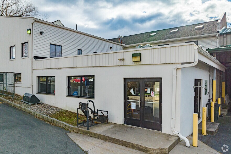 More Photos Of 230 US Highway 206, Hillsborough Freestanding For Lease