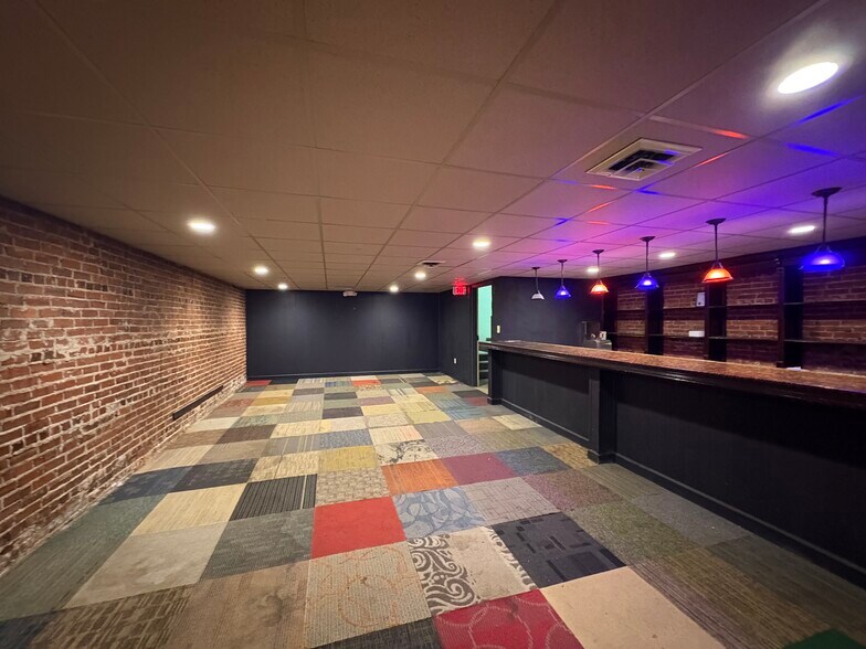 More Photos Of 209 10th St, North Wilkesboro Medical For Lease